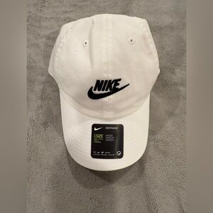 Nike White Baseball Cap with Black Tag Accent